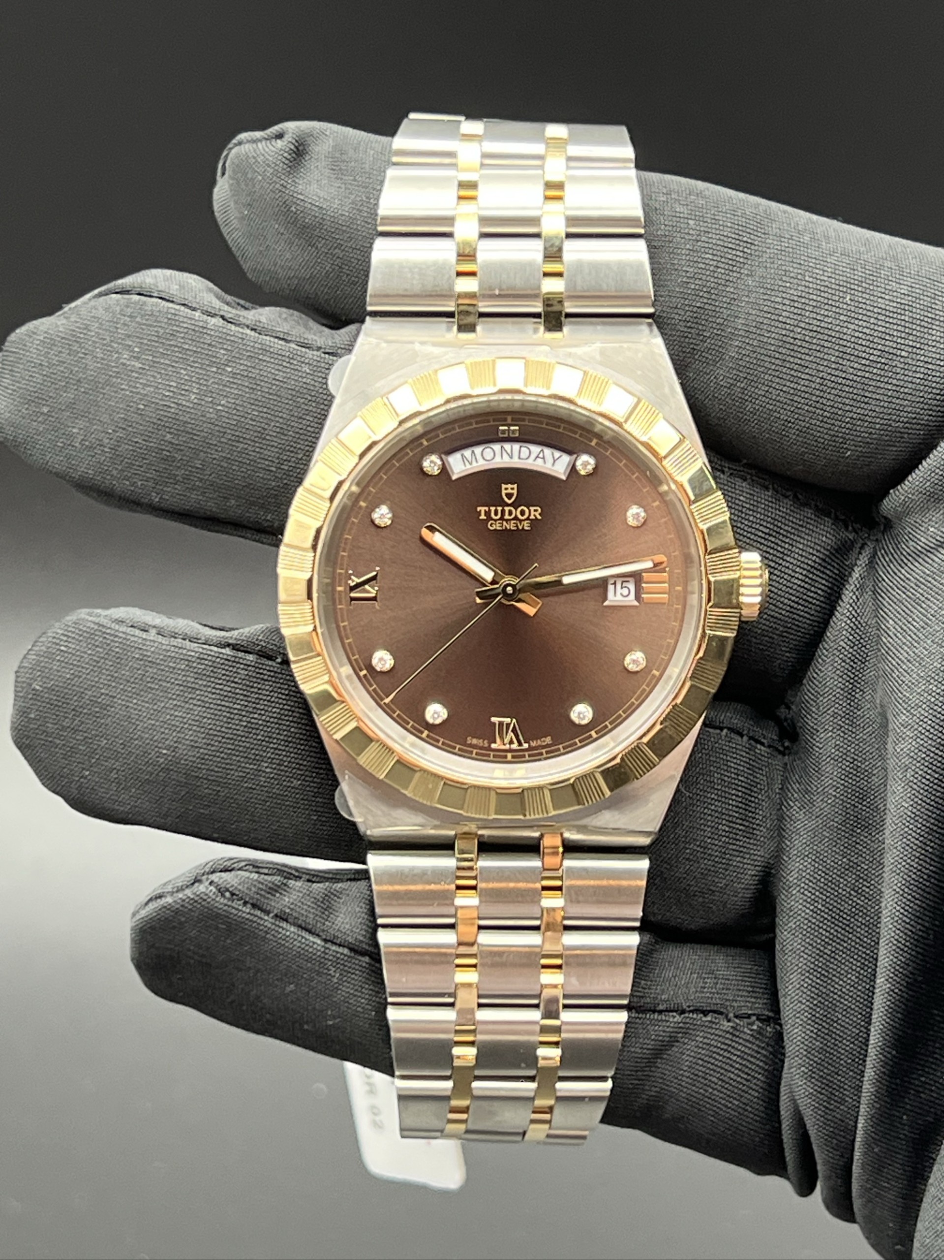 Wanted: Tudor Royal -28603
